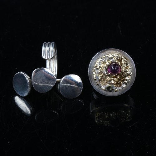 343 - 2 Danish stylised sterling silver modernist abstract rings, including amethyst example by Hermann Si... 