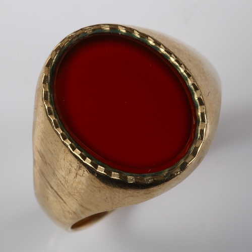 398 - A mid-20th century 9ct gold carnelian signet ring, hallmarks Birmingham 1968, setting height 18.9mm,... 