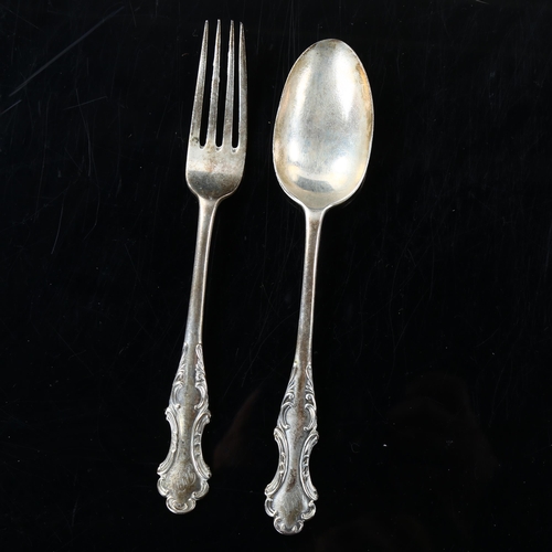 445 - MAPPIN & WEBB - a cased Edwardian silver eating set, comprising fork and spoon, hallmarks London 190... 