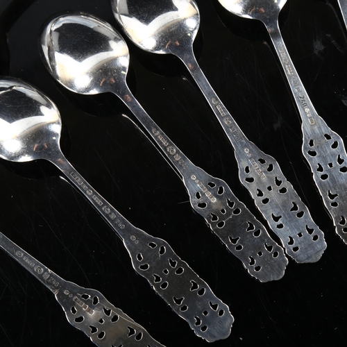 460 - A group of Norwegian silver spoons, comprising set of 6 teaspoons and 1 preserve spoon, length 13cm,... 