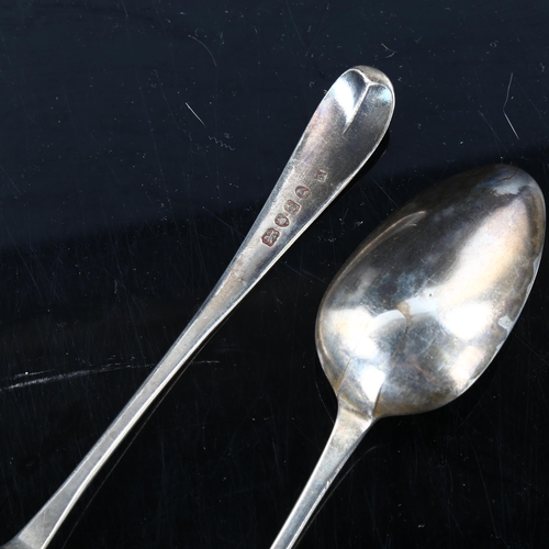 473 - A pair of George III silver Old English pattern tablespoons, by Peter and Ann Bateman, hallmarks Lon... 