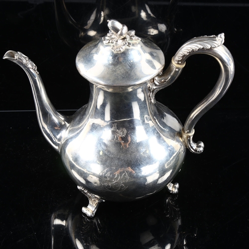 486 - A Victorian silver coffee pot, baluster form with cast acorn finial, scrolled acanthus leaf handle a... 