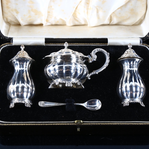 491 - A cased Edward VIII silver 3-piece cruet set, comprising mustard pot and spoon, and 2 pepperettes, l... 