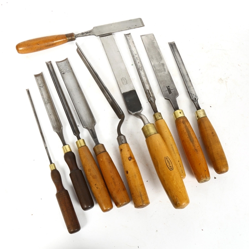 100 - A group of Antique woodworking chisels