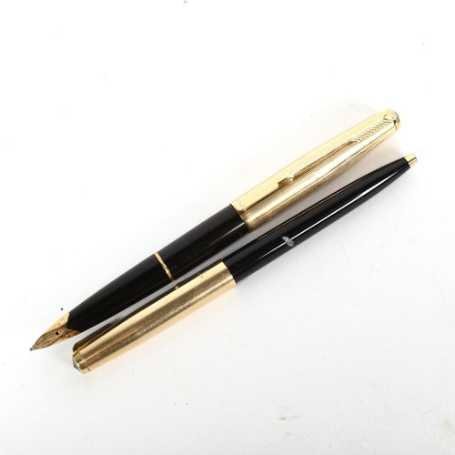 176 - 2 gold plated Parker pens, comprising fountain pen with 14ct gold nib and ballpoint pen (2)