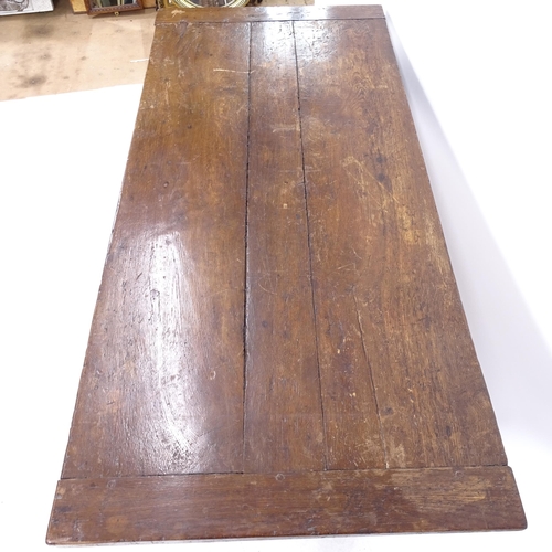 2079 - An Antique oak draw leaf extending dining table, on turned legs, L141cm, H72cm, D66cm