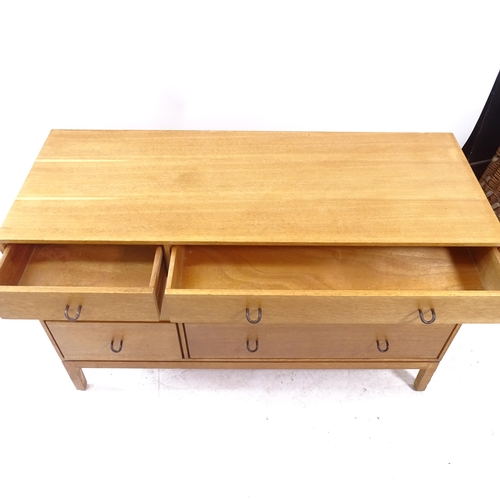 2147 - A mid-century John and Sylvia Reid Stag oak chest of drawers/sideboard, W113cm, H70cm, D44cm