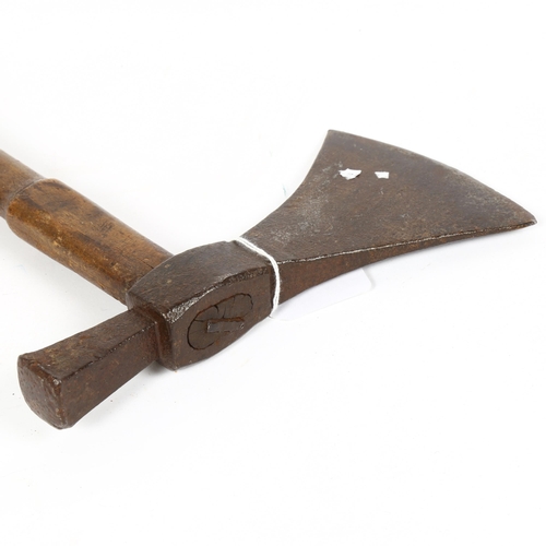 287 - An 18th century Colonial American hatchet, the triangular flaring blade with hammerhead terminal, le... 