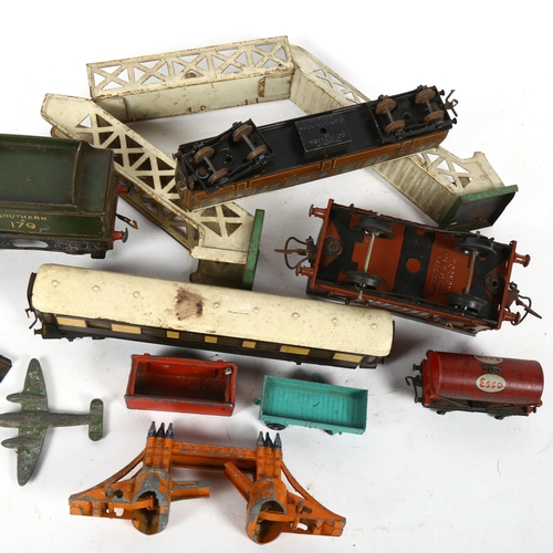 615 - Hornby O gauge wagons, OO gauge carriages etc