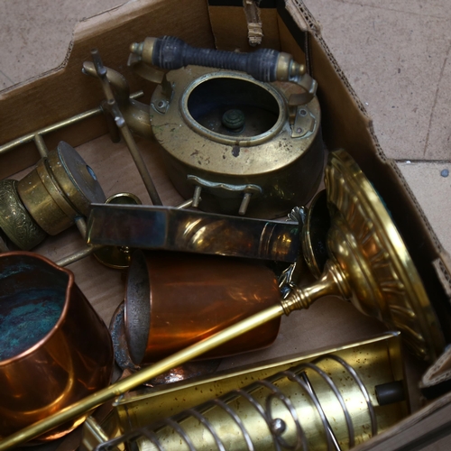 676 - Various brass and copperware