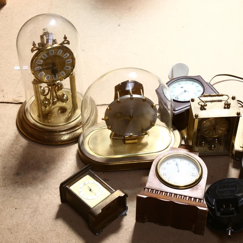 679 - Various brass clocks