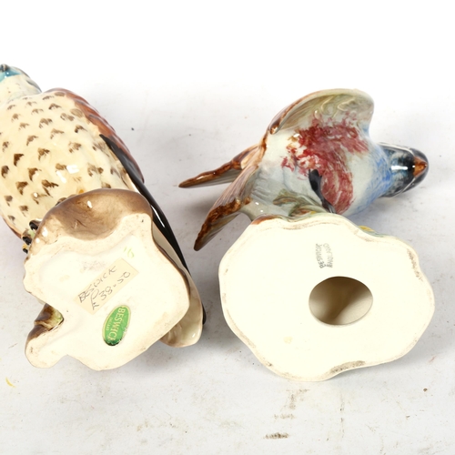 818 - 2 Beswick bird figures, comprising 2316 Kestrel, and 929 Chickadee, largest height 17cm (2)