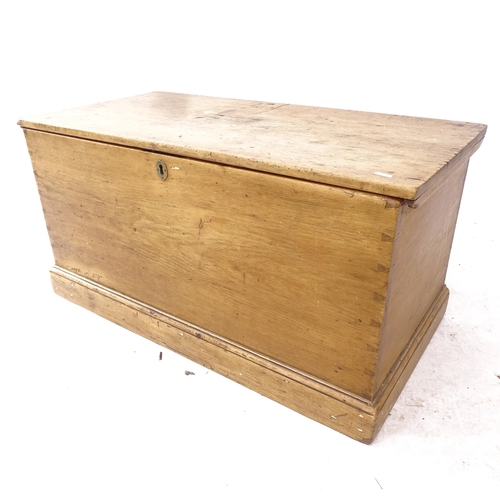 2334 - A Vintage pine blanket box, W84cm, H43cm, D42cm