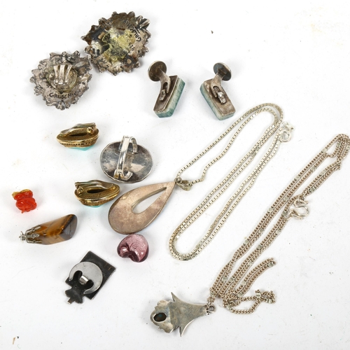 1279 - A tray of silver and turquoise set jewellery, including drop pendant necklace, stylised ring, earrin... 