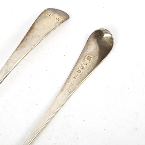 1374 - A pair of William IV silver dessert spoons, hallmark for London 1832, maker's marks for Samuel Godbe... 