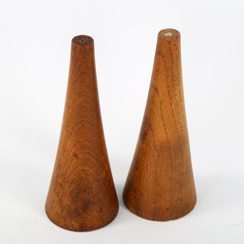 1634 - A mid-century salt and pepper pot set in the manner of KAJ FRANK, height 12cm