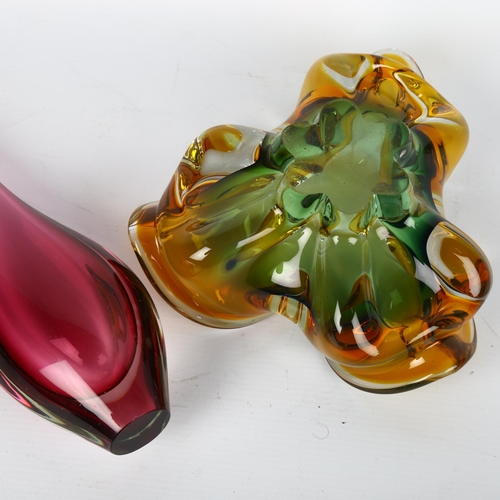 1688 - Two pieces of mid-century Murano glass, unsigned, tallest 29cm