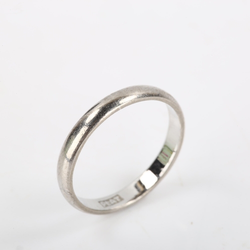 120 - A platinum wedding band ring, band width 2.5mm, size I, 2.5g