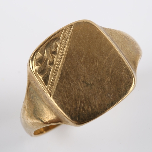 297 - A late 20th century 9ct gold signet ring, hallmarks London 1980, setting height 13.6m, size Q, 3.2g