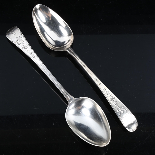 318 - A near-pair of George III silver Old English pattern tablespoons, hallmarks London 1790, length 21cm... 