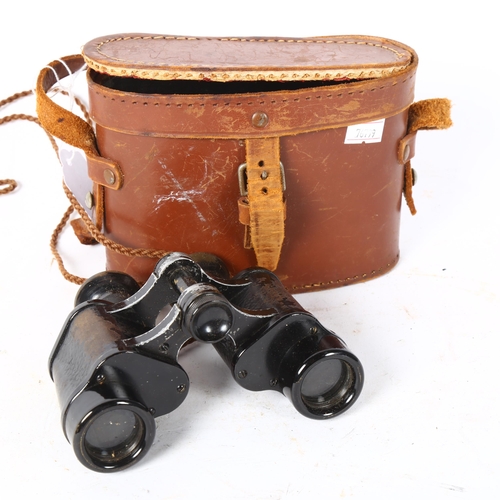 67 - A pair of Carl Zeiss Jena 6x binoculars, serial no. 556700, in leather case