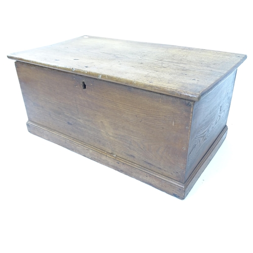 2093 - An elm blanket box, W73cm, H33cm, D41cm