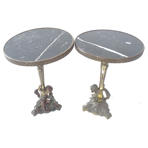 2122 - A pair of Neo-Classical circular marble-top lamps tables, with fluted brass columns columns and figu... 