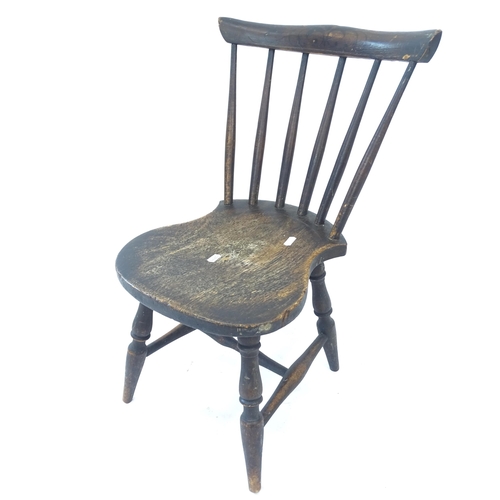 2152 - An Antique elm-seated child's stick-back chair