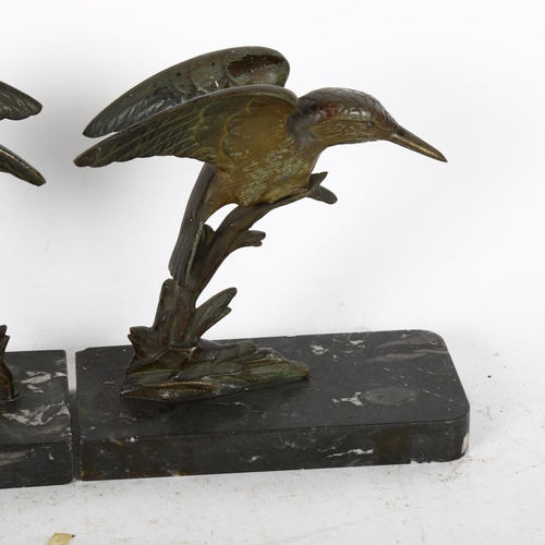 490 - A pair of bronze Art Deco Kingfisher bookends, on marble plinths, height 15.5cm