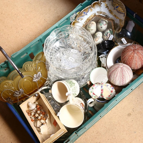 417 - A box of ornaments, china and glass