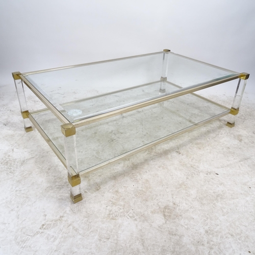 2654 - A Vintage metal mesh fireguard with brass frame, W92cm, H70cm, D30cm