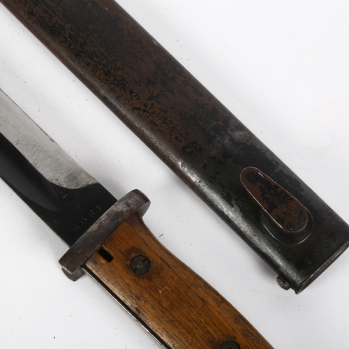 145 - A German 1898 pattern bayonet and scabbard, no. 4899, blade length 25cm