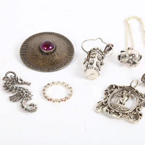 882 - A group of silver and other jewellery, to include Pandora charm, seahorse brooch, hammered pewter ta... 