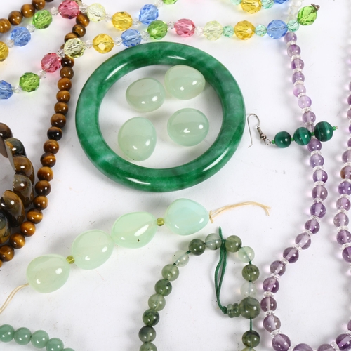 884 - Various jadeite and tigers eye set jewellery