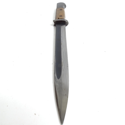 145 - A German 1898 pattern bayonet and scabbard, no. 4899, blade length 25cm