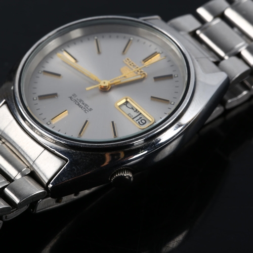 28 - SEIKO 5 - a stainless steel automatic bracelet watch, ref. 6309-8940, silvered dial with baton hour ... 