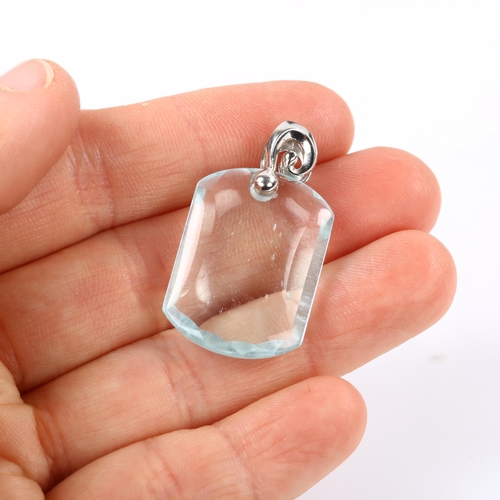 150 - A silver aquamarine tablet pendant, with faceted edges, pendant height 33.3mm, 5.1g