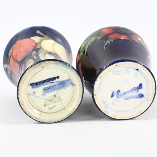 1091 - 2 small Moorcroft pottery vases, height 9cm (2)