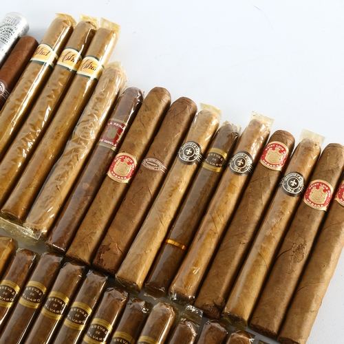 1102 - A collection of 30 Cuban and other cigars