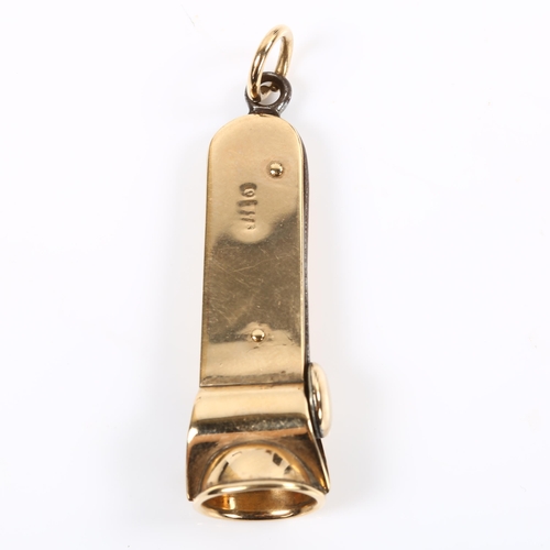 201 - An early 20th century 9ct gold cigar cutter fob, maker's marks SB and S Ltd, hallmarks Birmingham 19... 