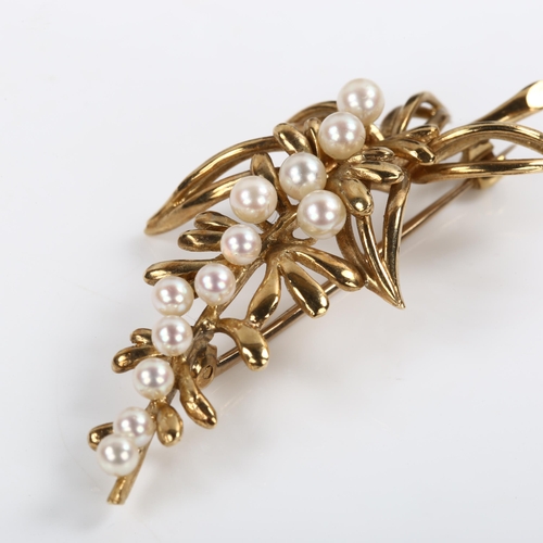 208 - A late 20th century 9ct gold pearl floral brooch, maker's marks C and F, hallmarks London 1995, broo... 