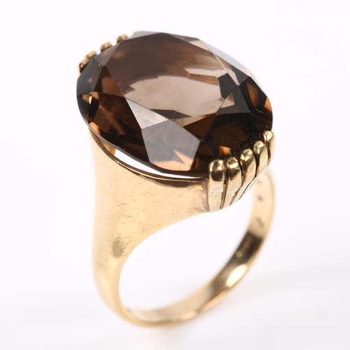 231 - A mid-20th century 9ct gold smoky quartz dress ring, hallmarks London 1968, setting height 21.5mm, s... 