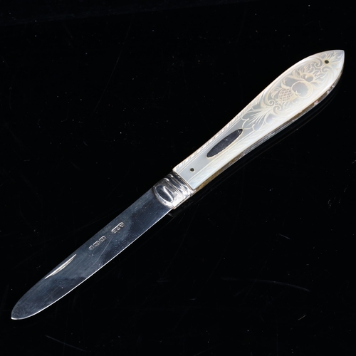 415 - An Edwardian silver-bladed mother-of-pearl fruit knife, engraved fruit decoration, by Hilliard & Tho... 