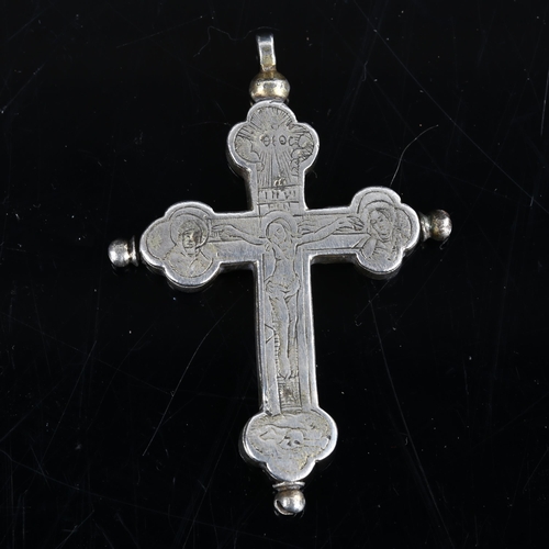 418 - A rare 16th century silver crucifix cross pendant, with screw fasteners opening to reveal compartmen... 