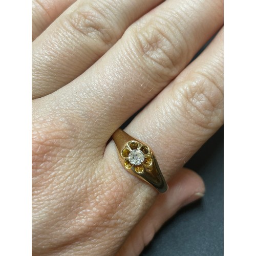 136 - An early 20th century 18ct gold solitaire diamond gypsy ring, set with 0.2ct old European-cut diamon... 