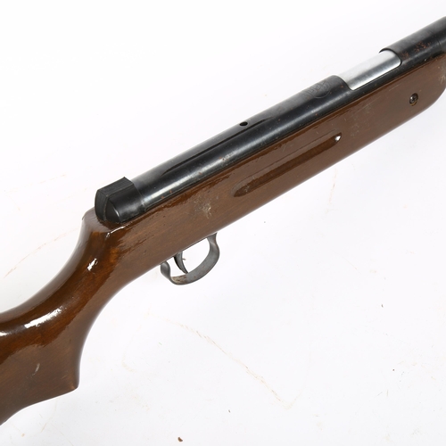 29 - A Snow Peak air rifle, underlever action, serial no. X413126, overall length 104cm