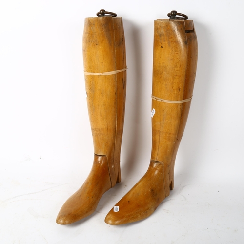 92 - A pair of horse riding boot trees, height 44cm