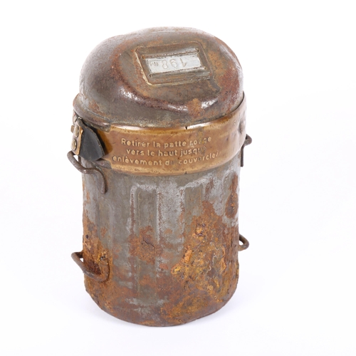 131 - A First World War Period French gas mask canister, height 16cm