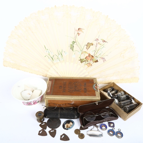 179 - Various collectables, including Chinese export porcelain faith bowl, silver medals, radio valves, bo... 