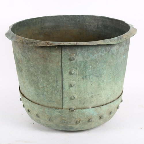 377 - A verdigris copper copper, diameter 44cm, height 34cm